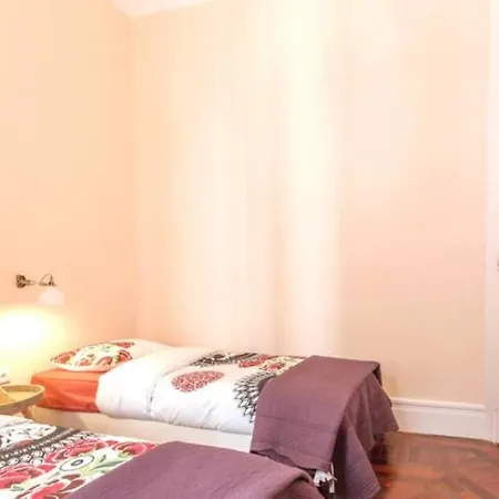 Vintage Downtown With Patio Apartment Porto